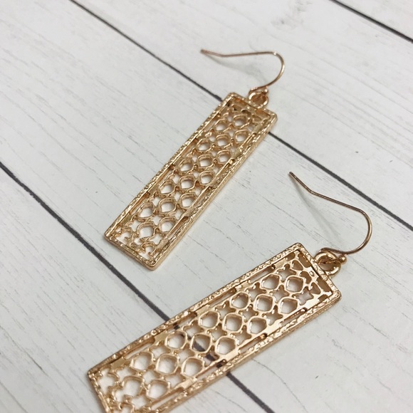 Jewelry - 🔴 5/$20Boho Filigree Rectangle Earrings rose gold